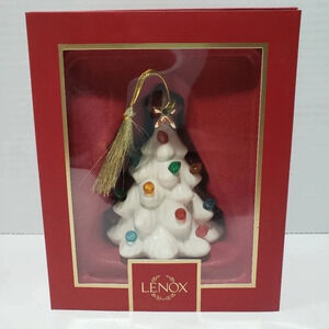 COPY - NWT Lenox Treausured  Traditions Light Up Porcelain Tree Ornament